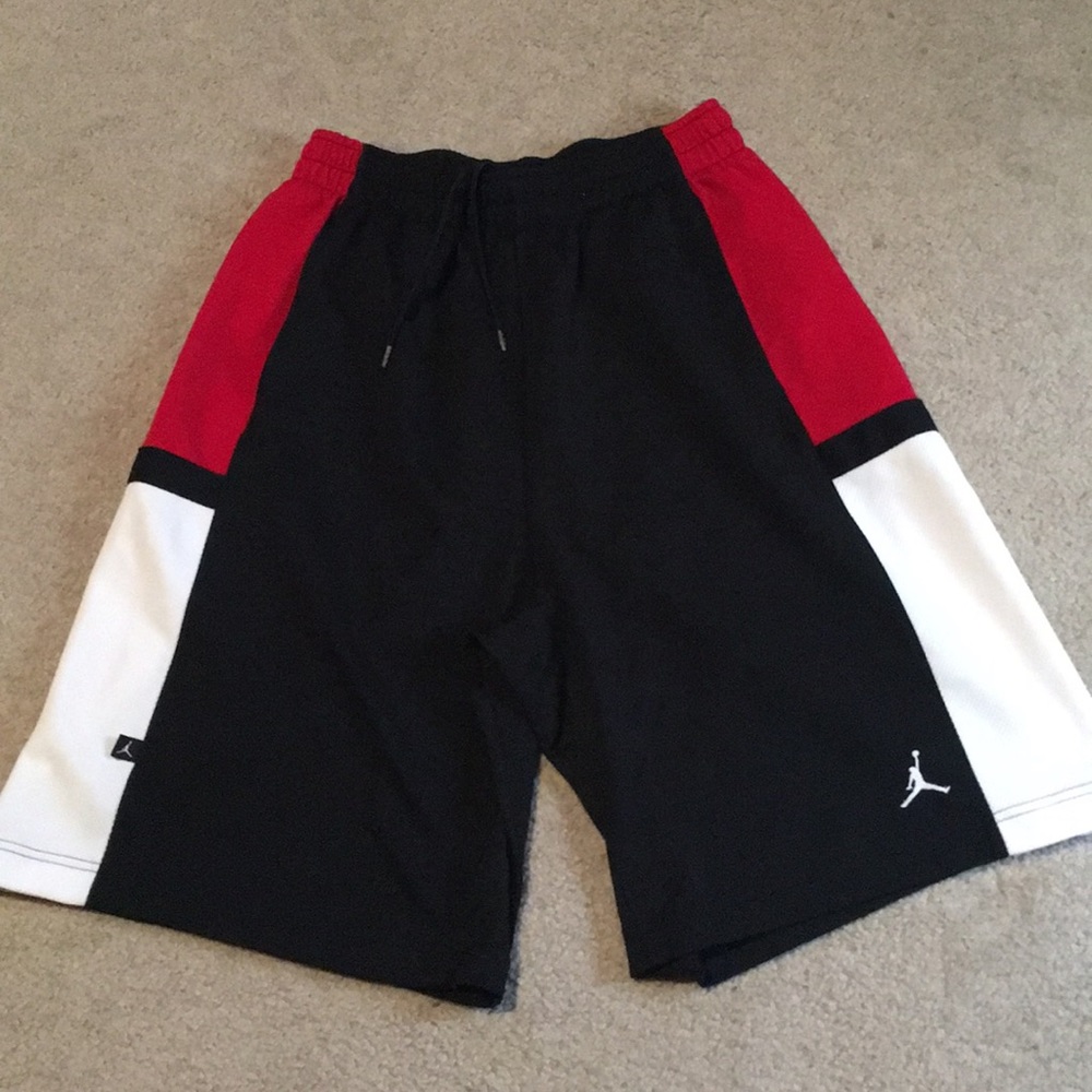 Men’s Large Air Jordan Shorts Red/Black/White
